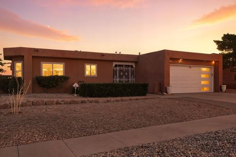 5305 Thomas Drive NE Albuquerque NM 87111