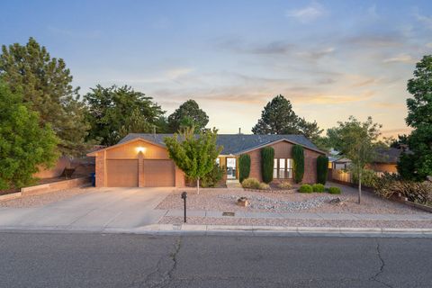 Homes For Sale - 9812 Academy Hills Drive<br/> Albuquerque, NM 87111
