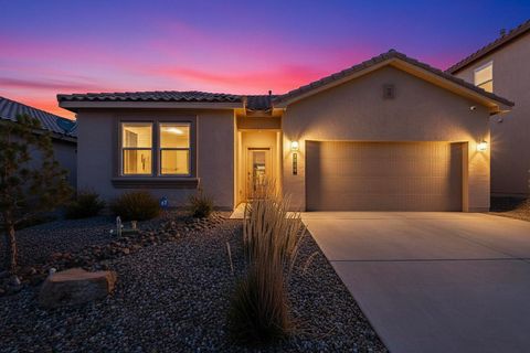 Photo of 2008 Silver Dollar Street SE, Albuquerque, NM 87123 (MLS # 1092037)