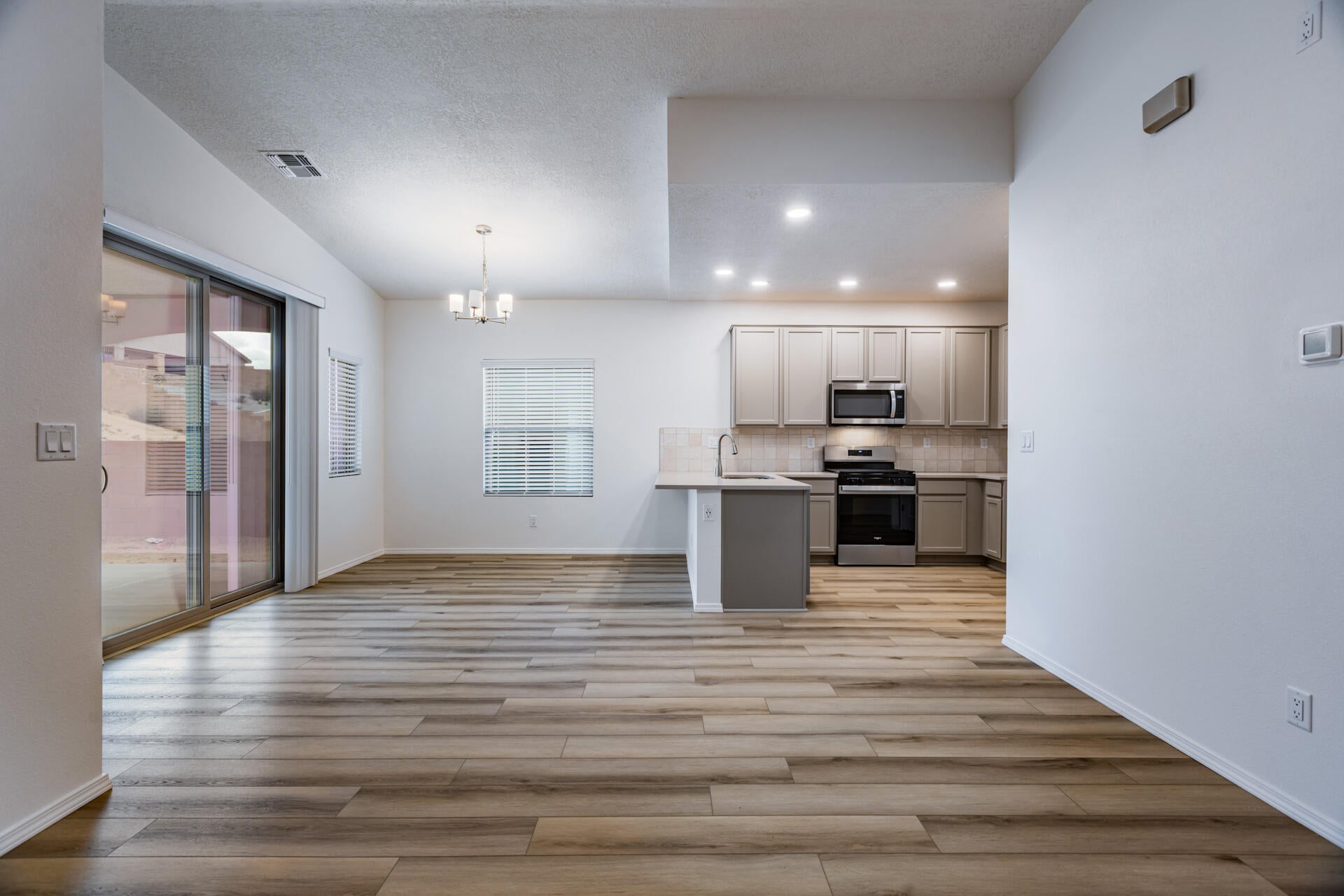 1553 Valle De Colores Road NW