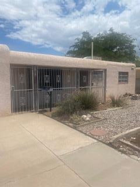 Homes For Sale - 5513 Indian School Road<br/> Albuquerque, NM 87110