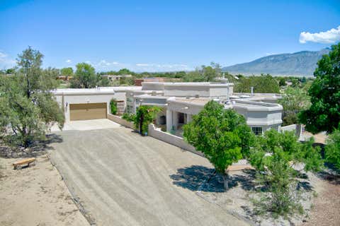Photo of 168 Camino Rayo Del Sol, Corrales, NM 87048 (MLS # 1108268)