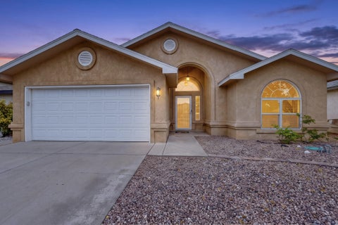 Photo of 9804 Tapatio Drive NW, Albuquerque, NM 87114 (MLS # 1112664)