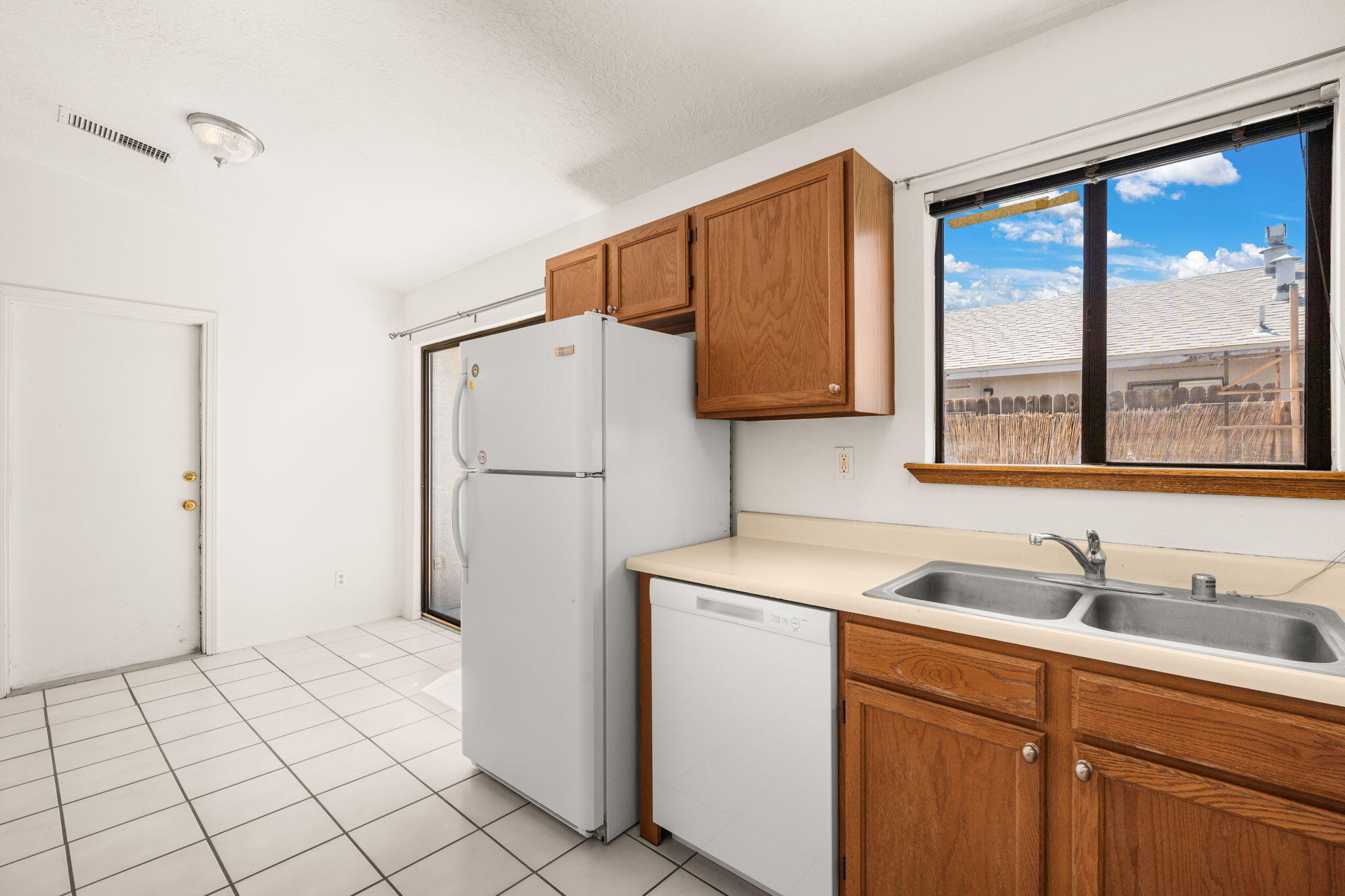 1905 Gomez Drive, Los Lunas, New Mexico image 9