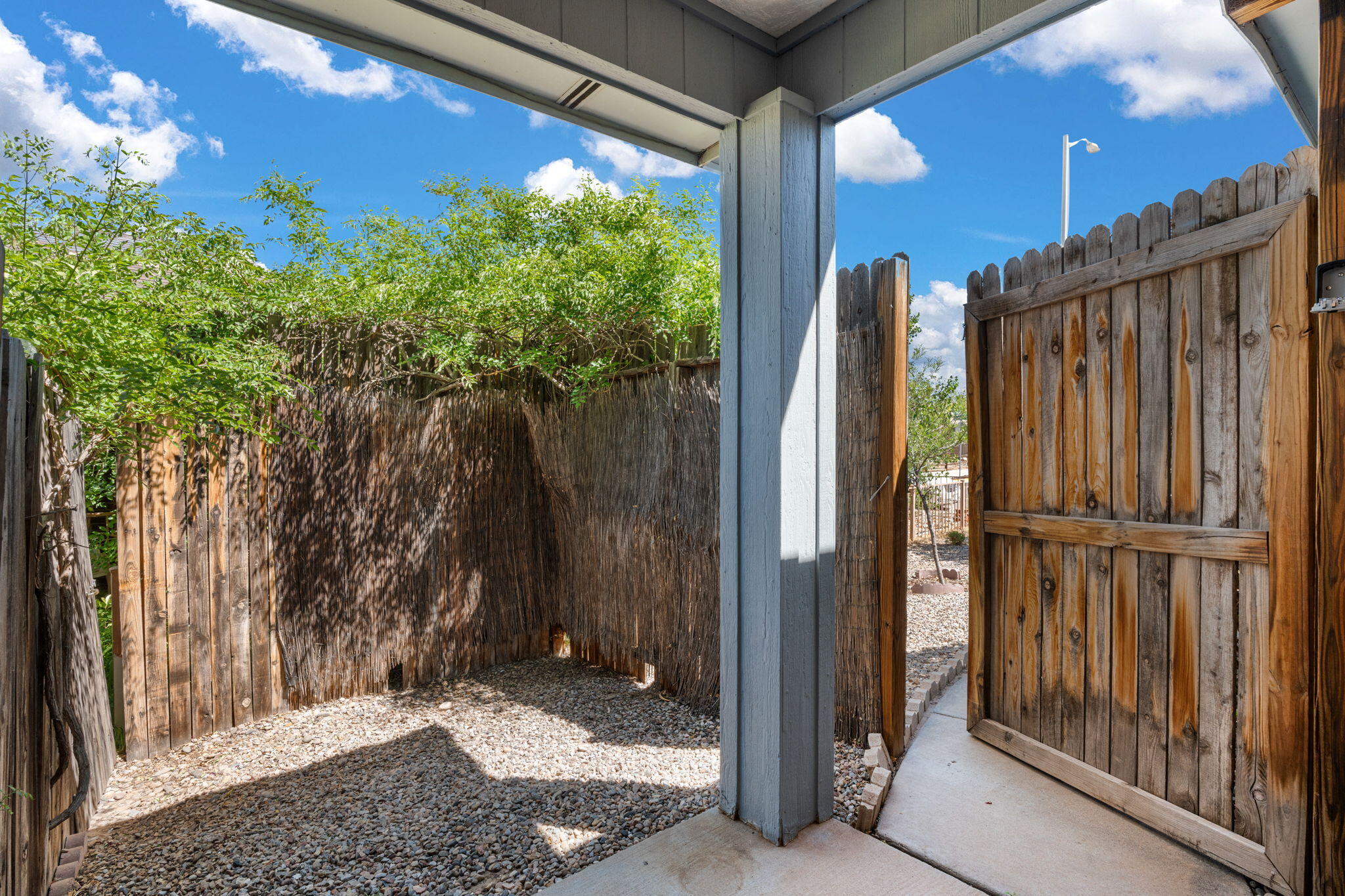 1905 Gomez Drive, Los Lunas, New Mexico image 2