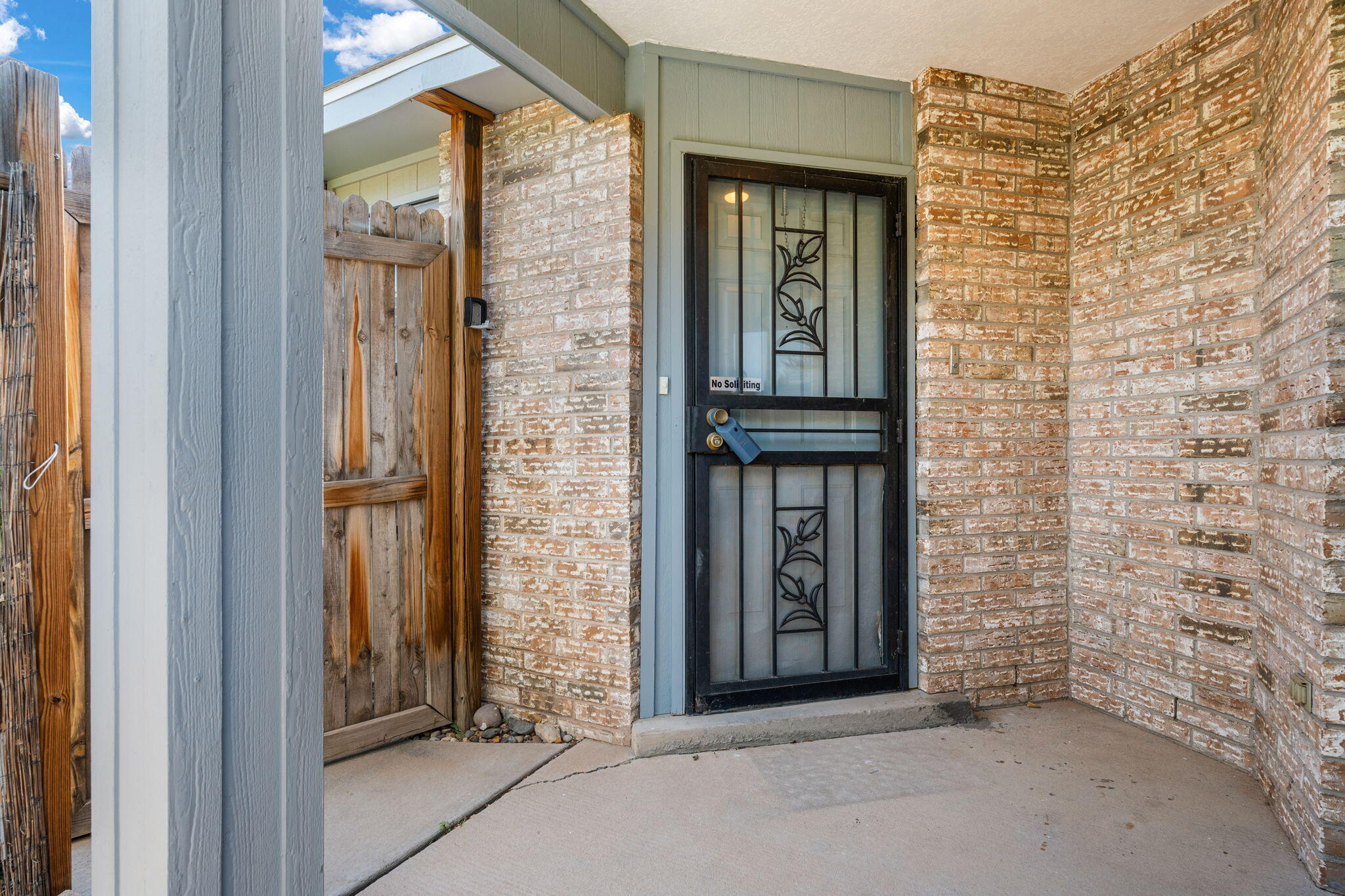 1905 Gomez Drive, Los Lunas, New Mexico image 3