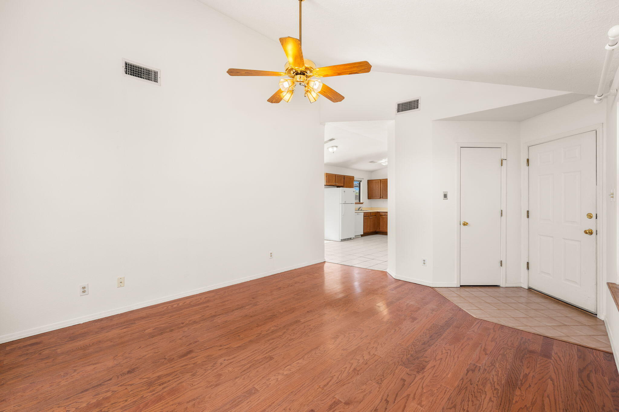1905 Gomez Drive, Los Lunas, New Mexico image 6