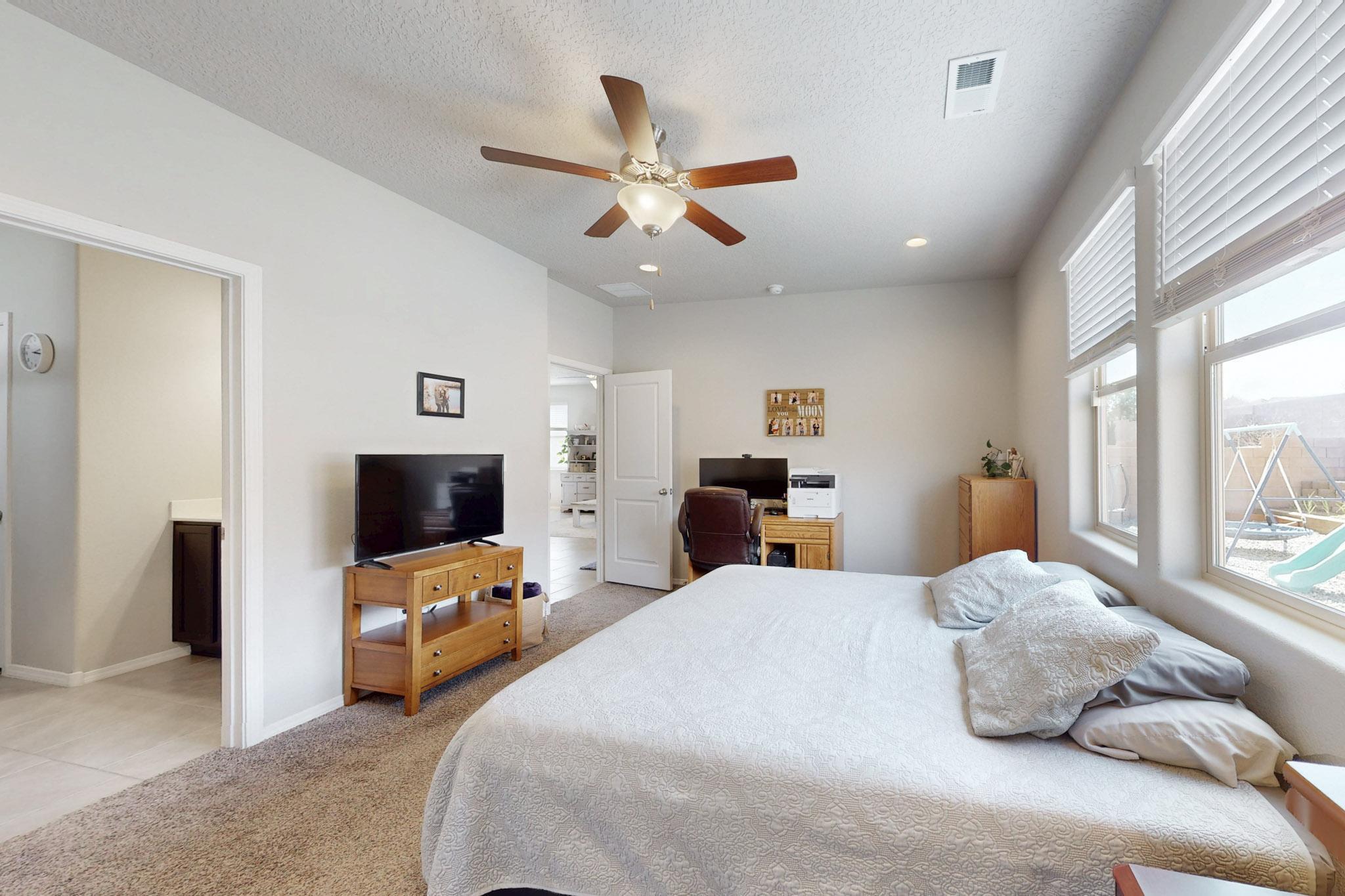1854 Valle Vista Road, Los Lunas, New Mexico image 11