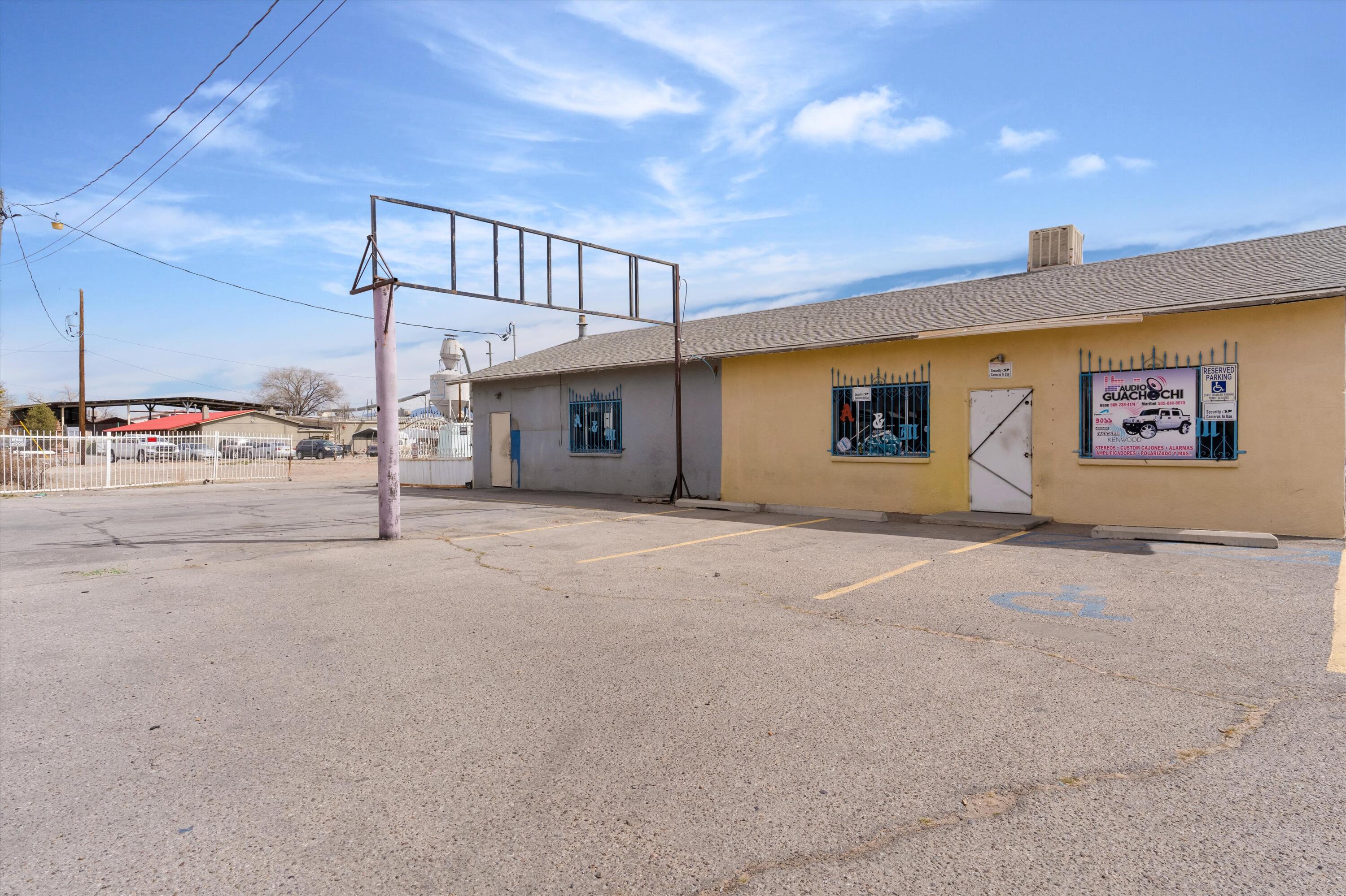 2528 Coors Boulevard SW