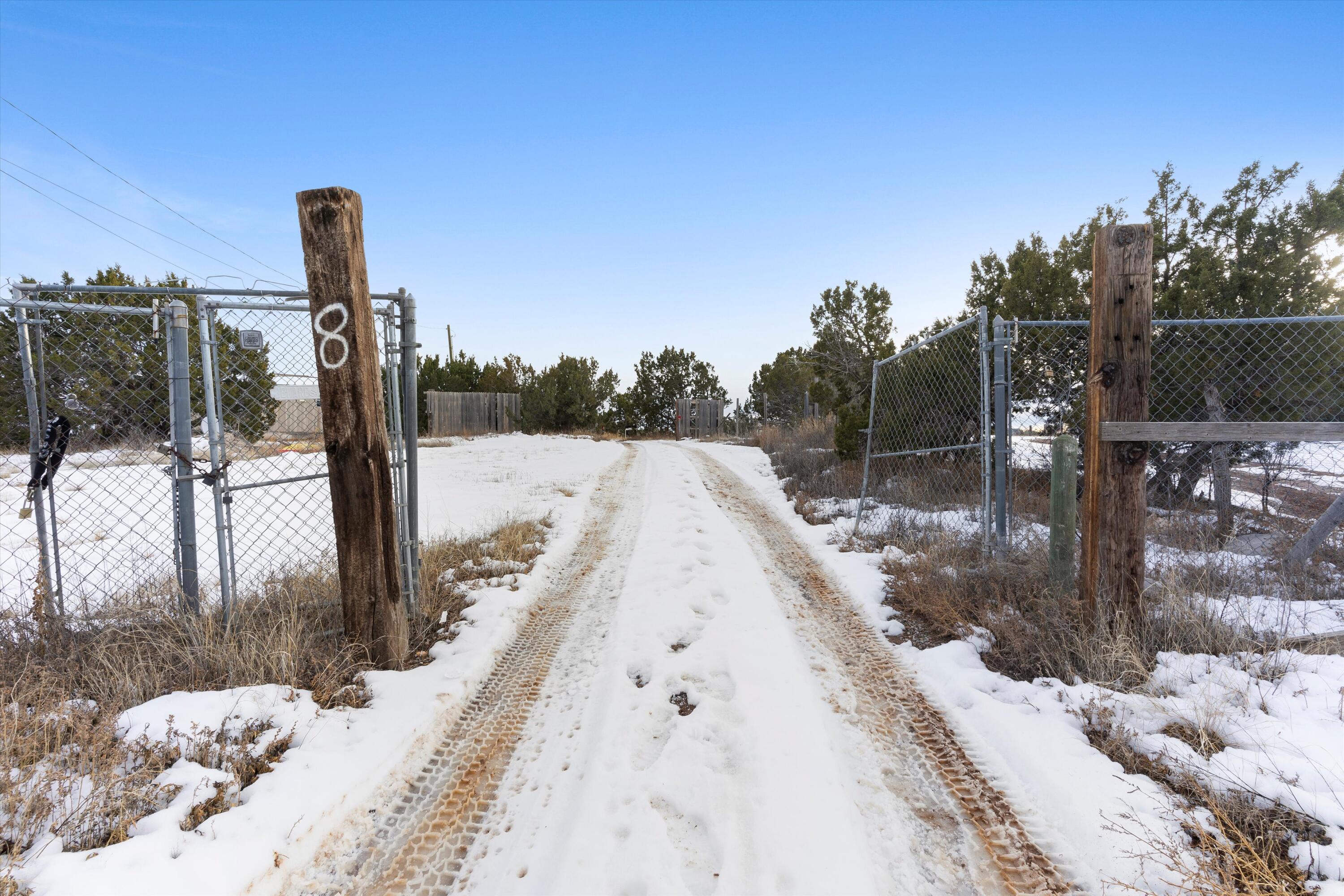 8 White Dove Court, Moriarty, New Mexico image 17