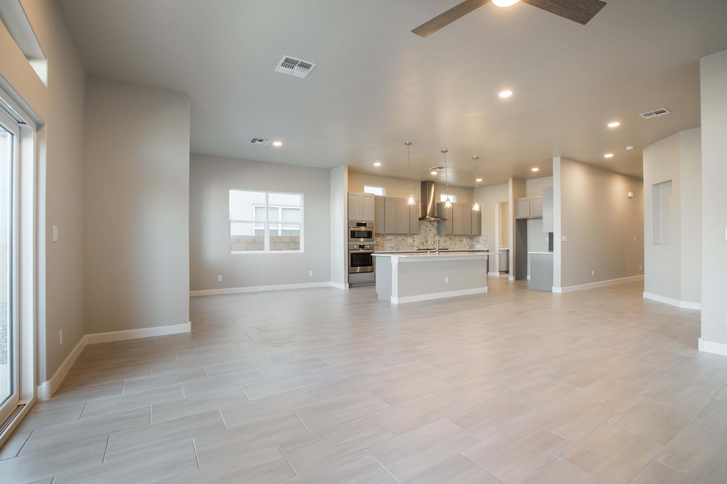 2432 De Kooning Avenue SE