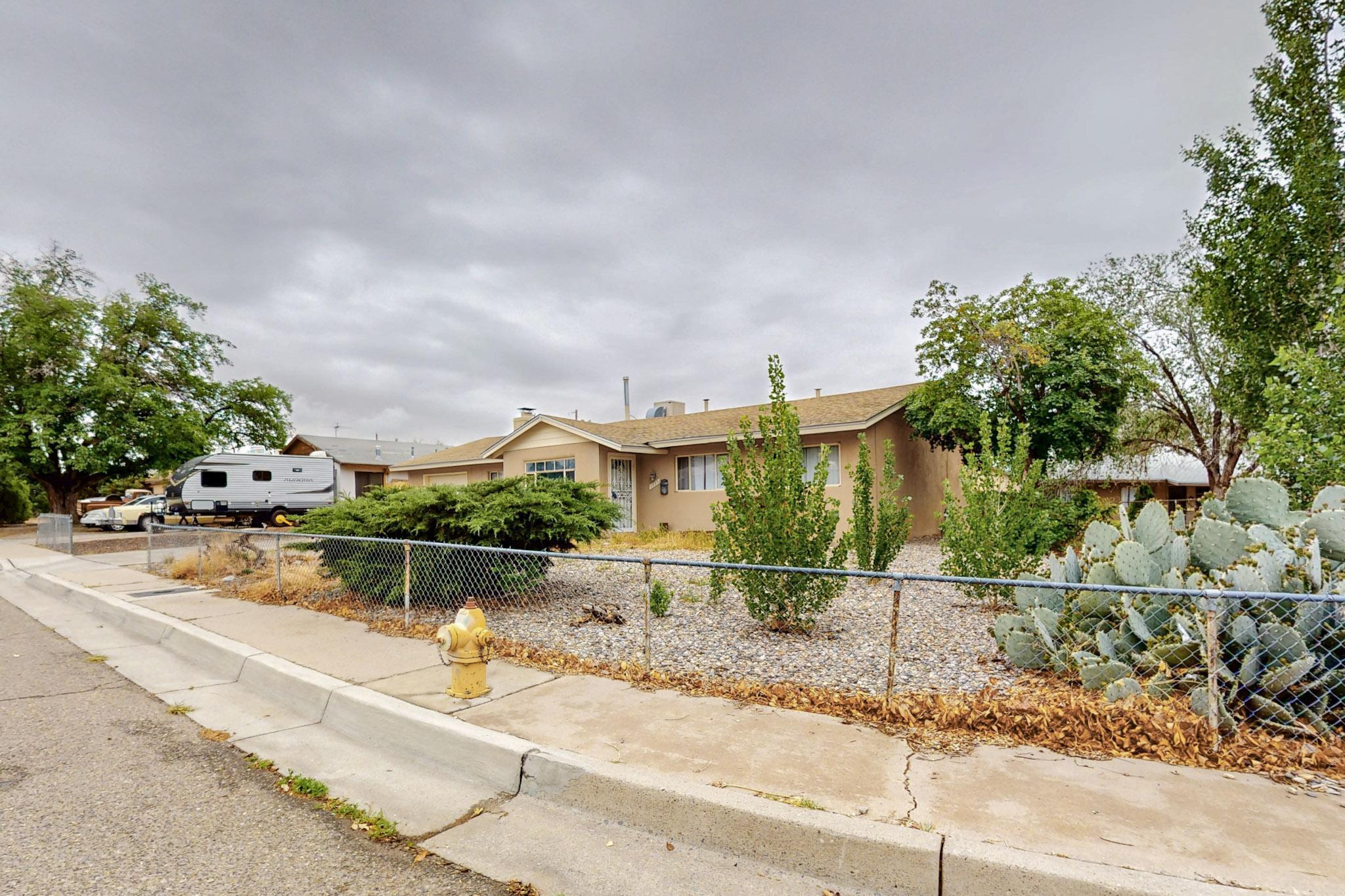 1523 Conchas Street, Albuquerque, New Mexico image 2
