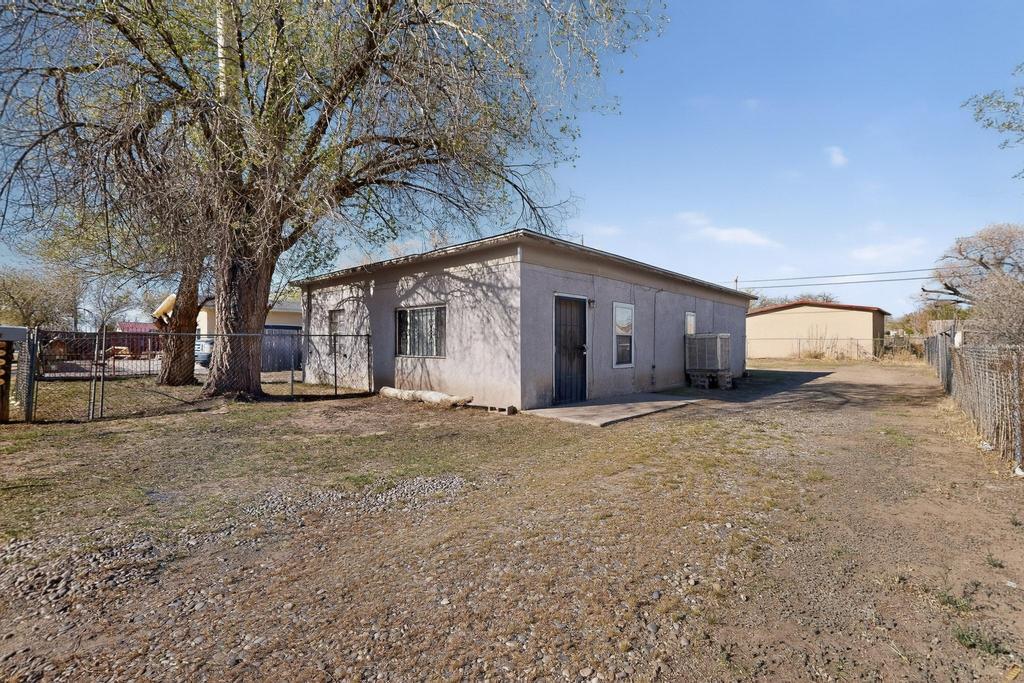 105 Barcelona Circle SW