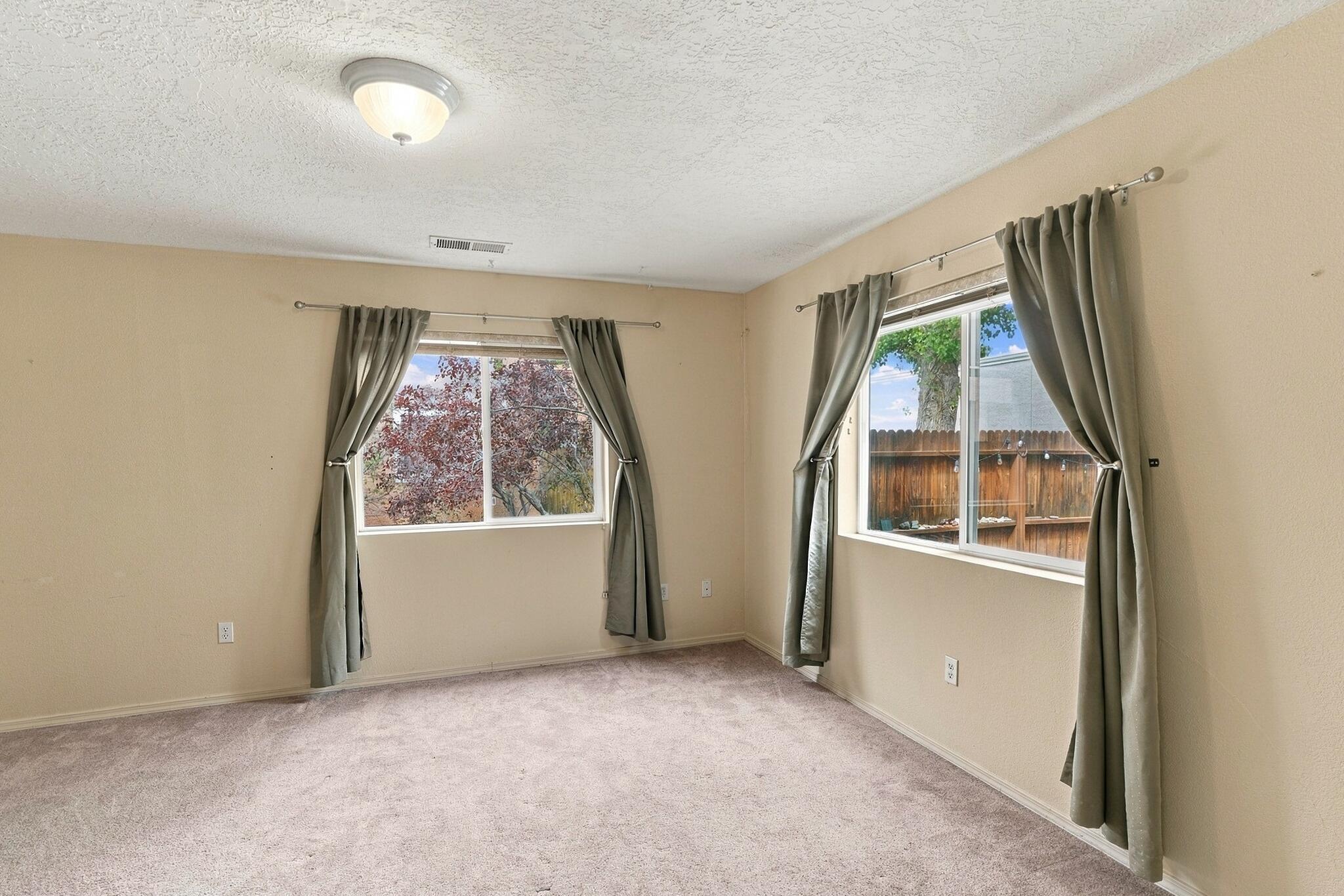 1004 Mineral Way 1