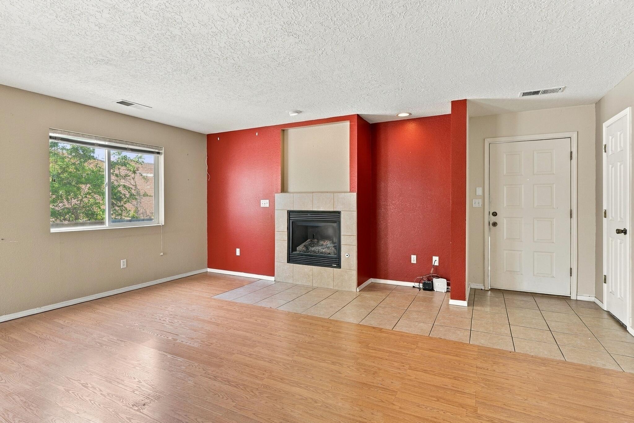 1004 Mineral Way 1