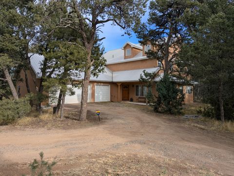Photo of 15 Falling Star Drive, Tijeras, NM 87059 (MLS # 1101677)
