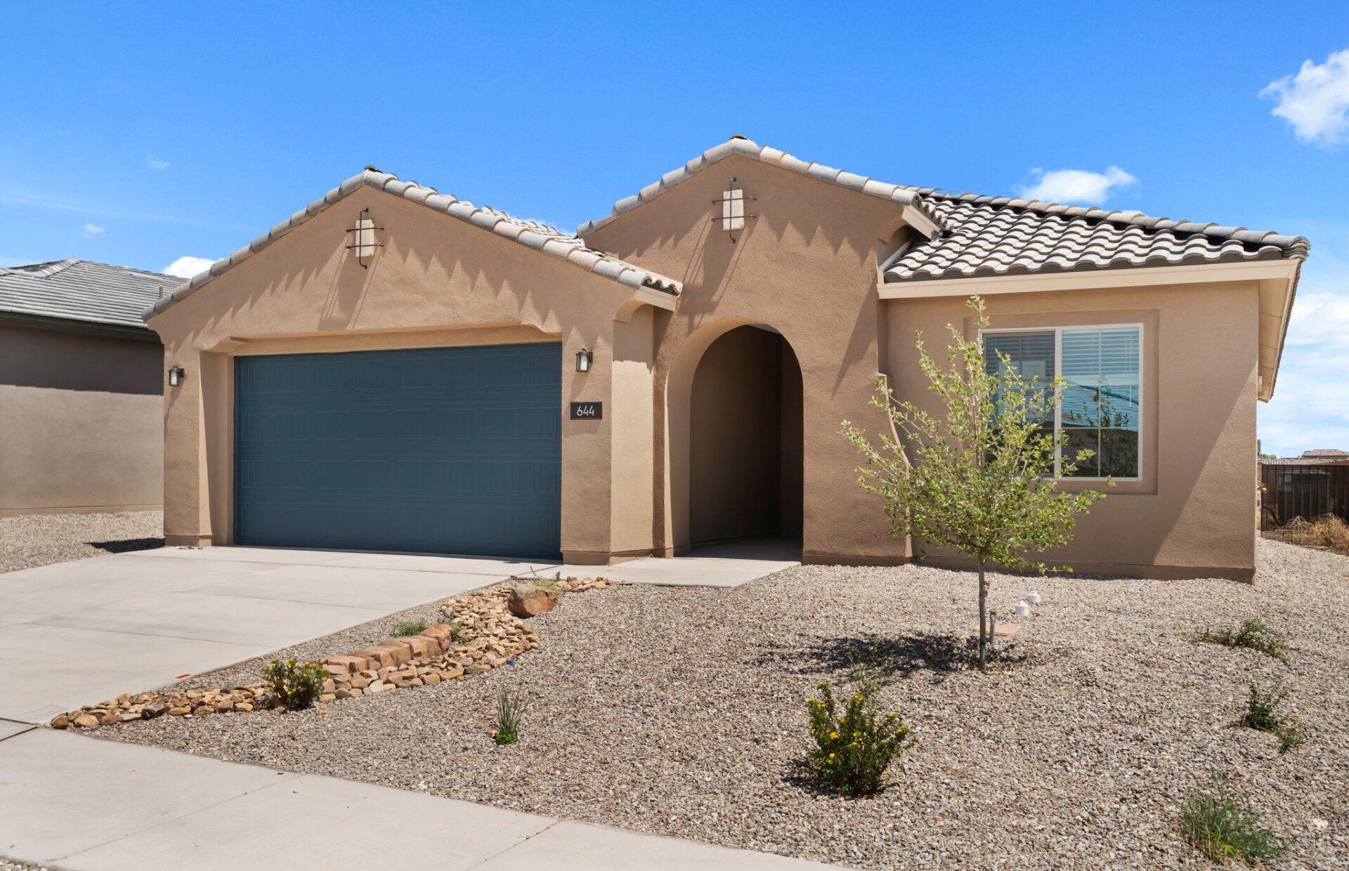 644 Amatista Loop SE