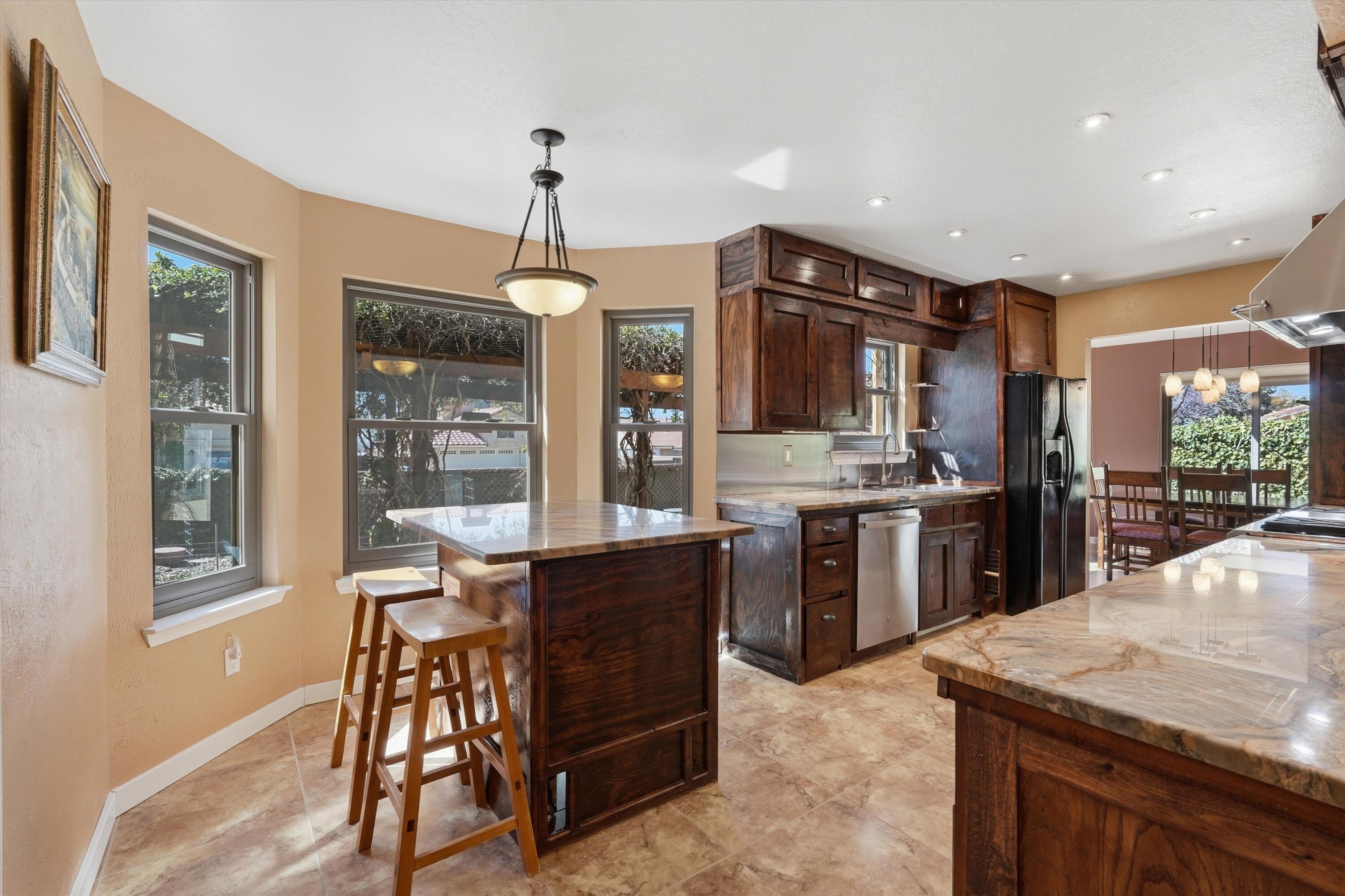 9101 Wallace Avenue NE