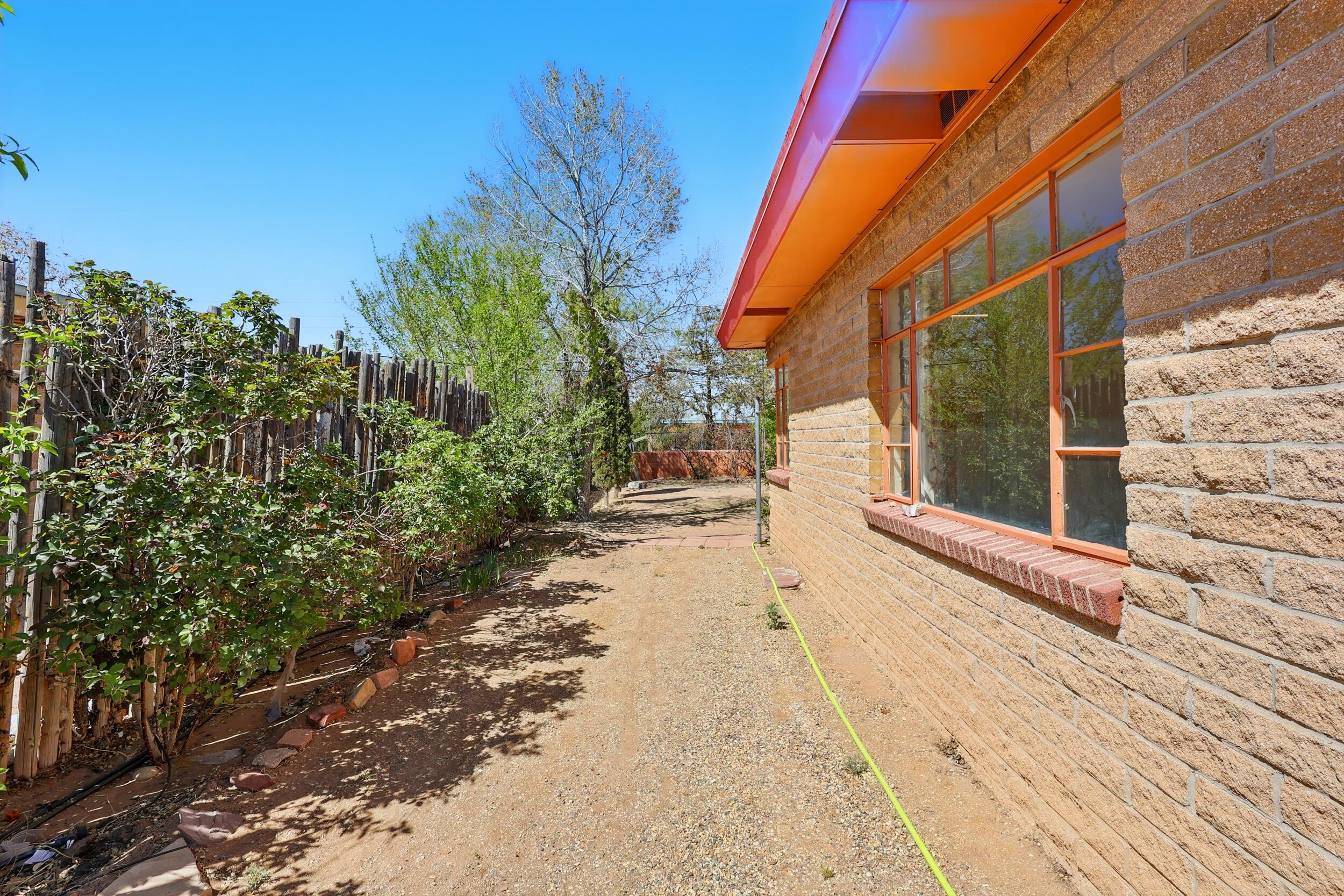 3529 Crest Avenue, Albuquerque, New Mexico image 3