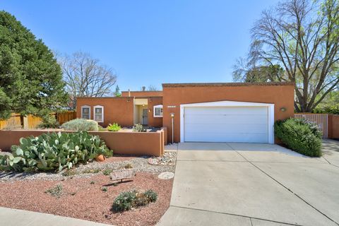 Photo of 2908 El Toboso Drive NW, Albuquerque, NM 87104 (MLS # 1100711)