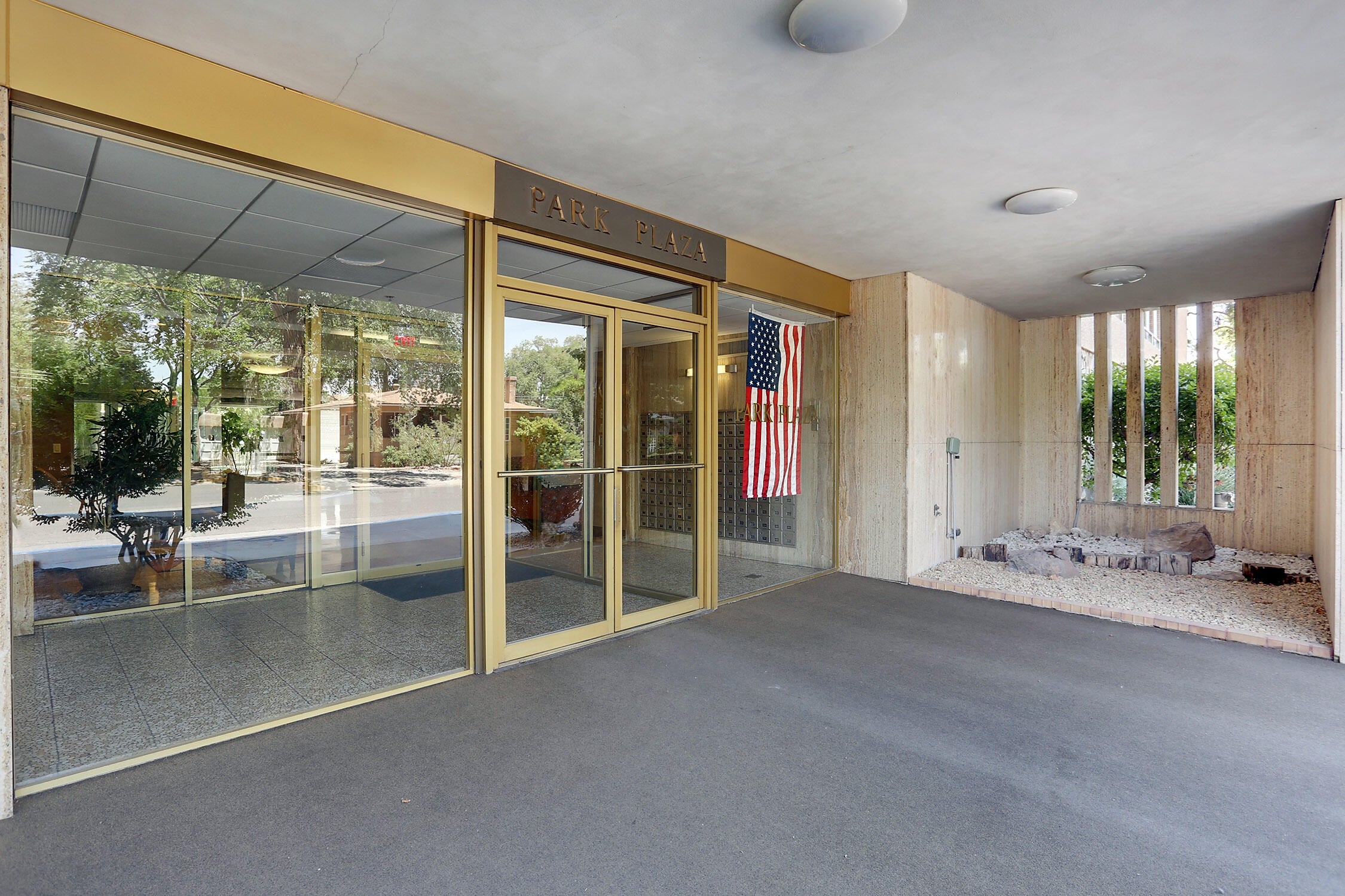 1331 Park Avenue SW 411/412