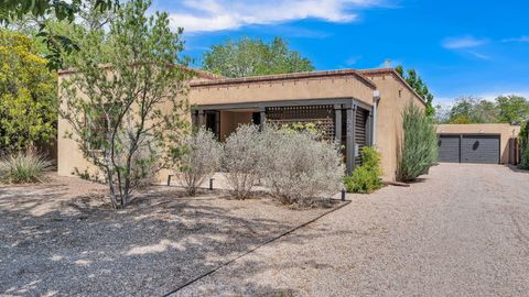 Photo of 628 Bryn Mawr Drive NE, Albuquerque, NM 87106 (MLS # 1102815)