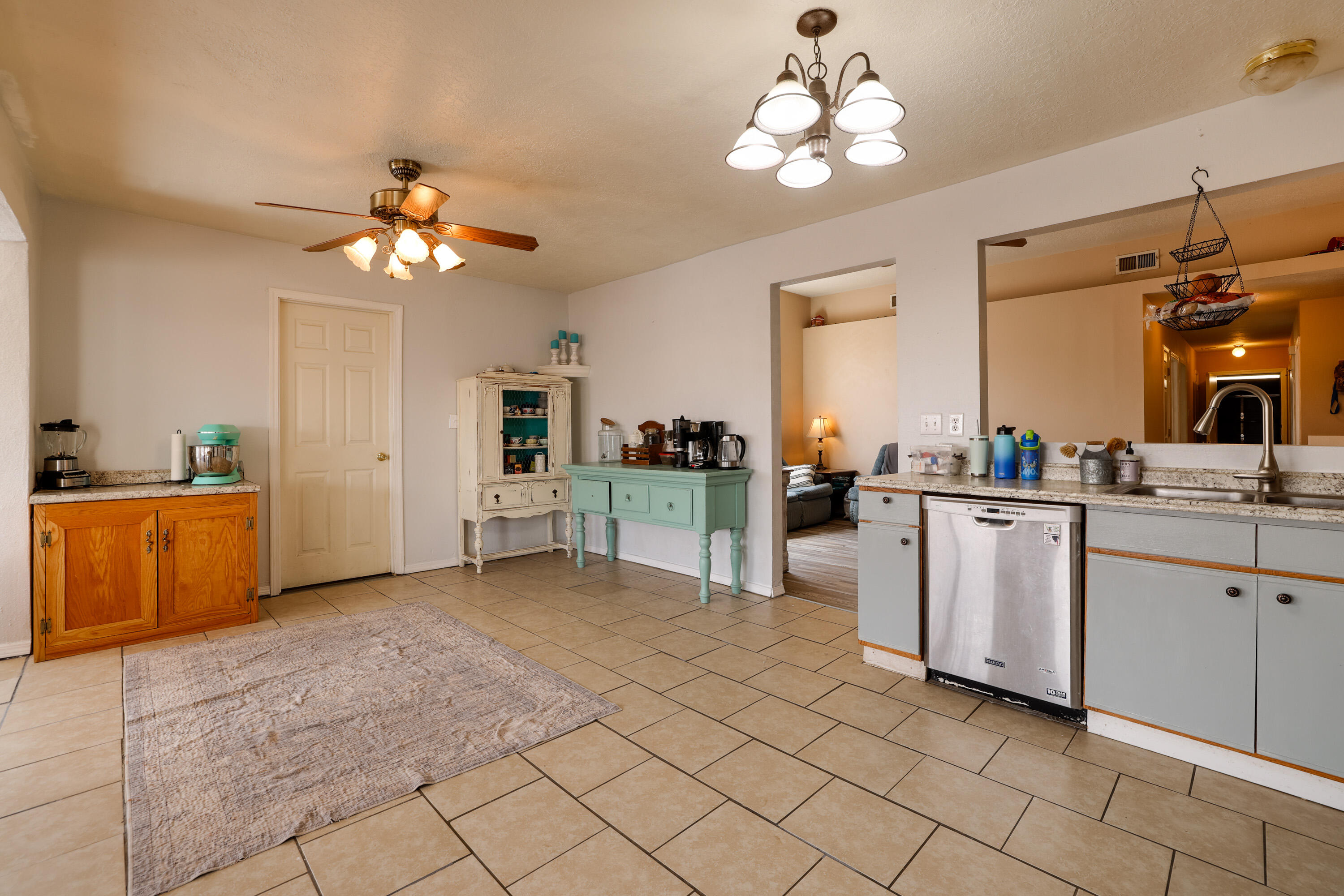 1928 Strawberry Drive, Rio Rancho, New Mexico image 5