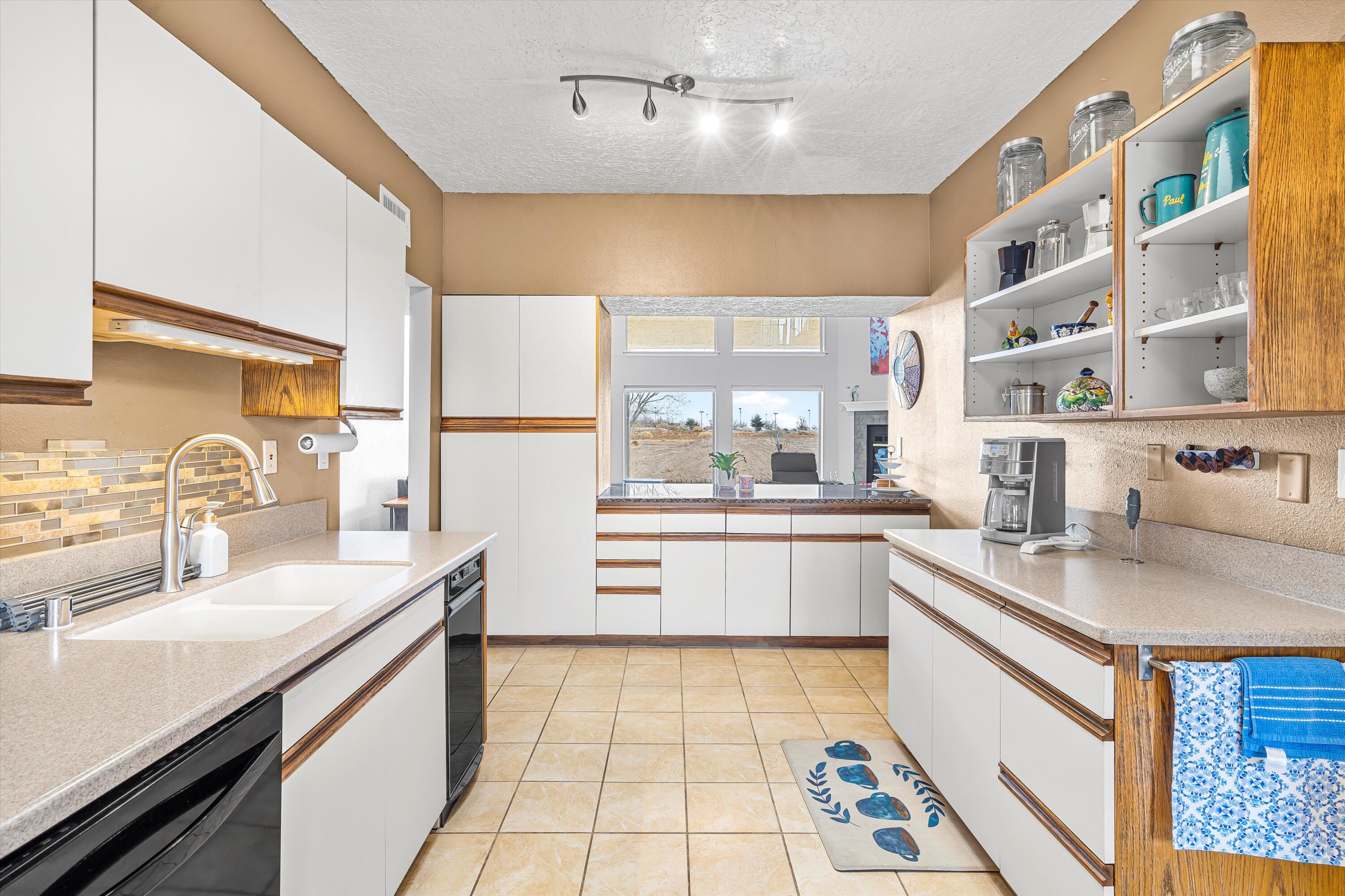 582 Eastlake Drive, Rio Rancho, New Mexico image 11