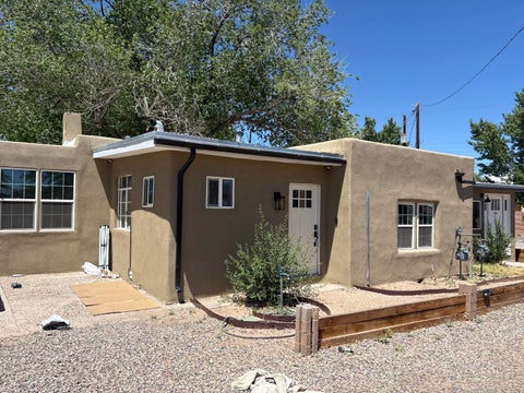 Homes For Sale - 1321 15th Street<br/> Albuquerque, NM 87104