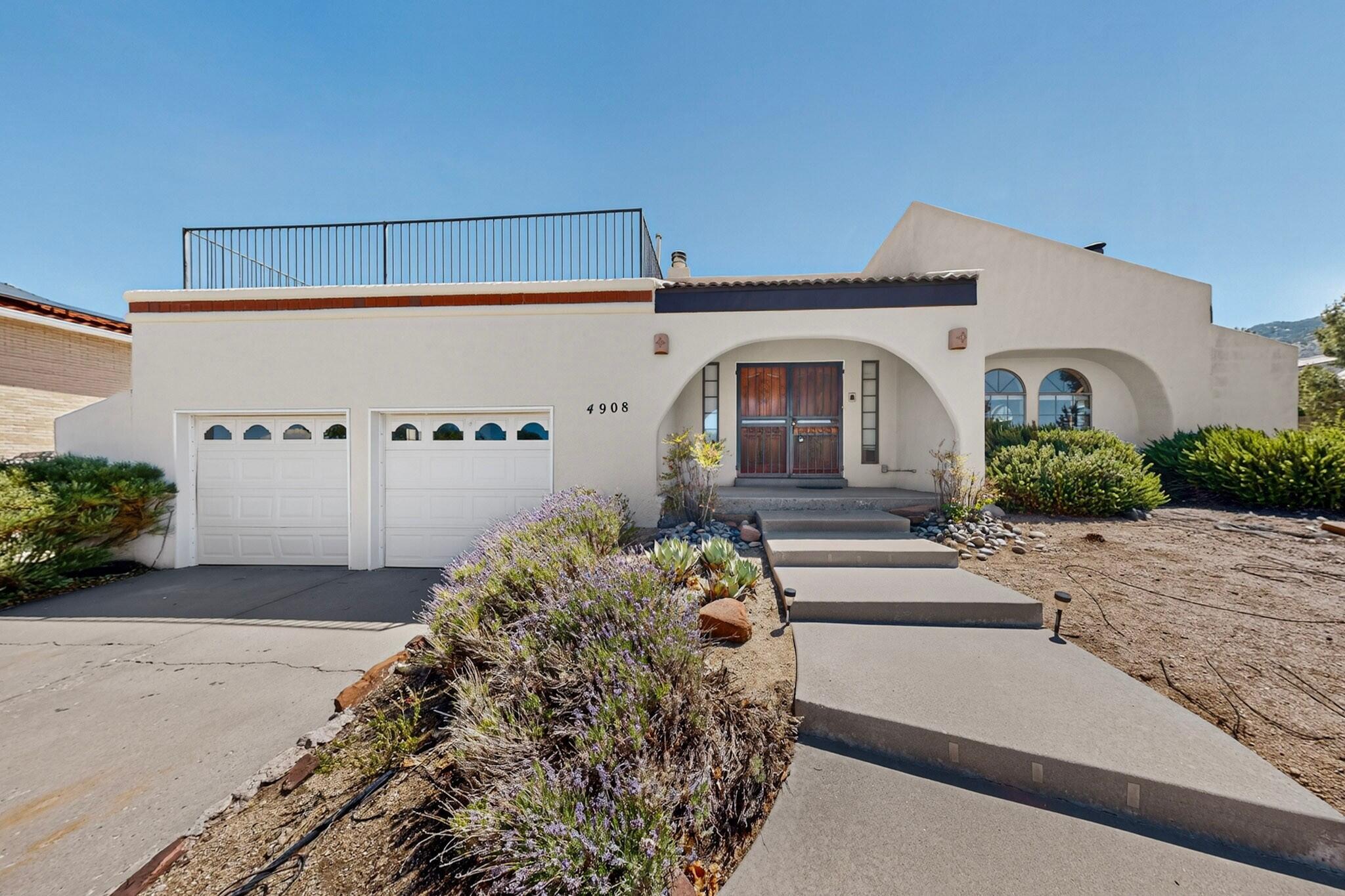4908 Calle De Luna NE