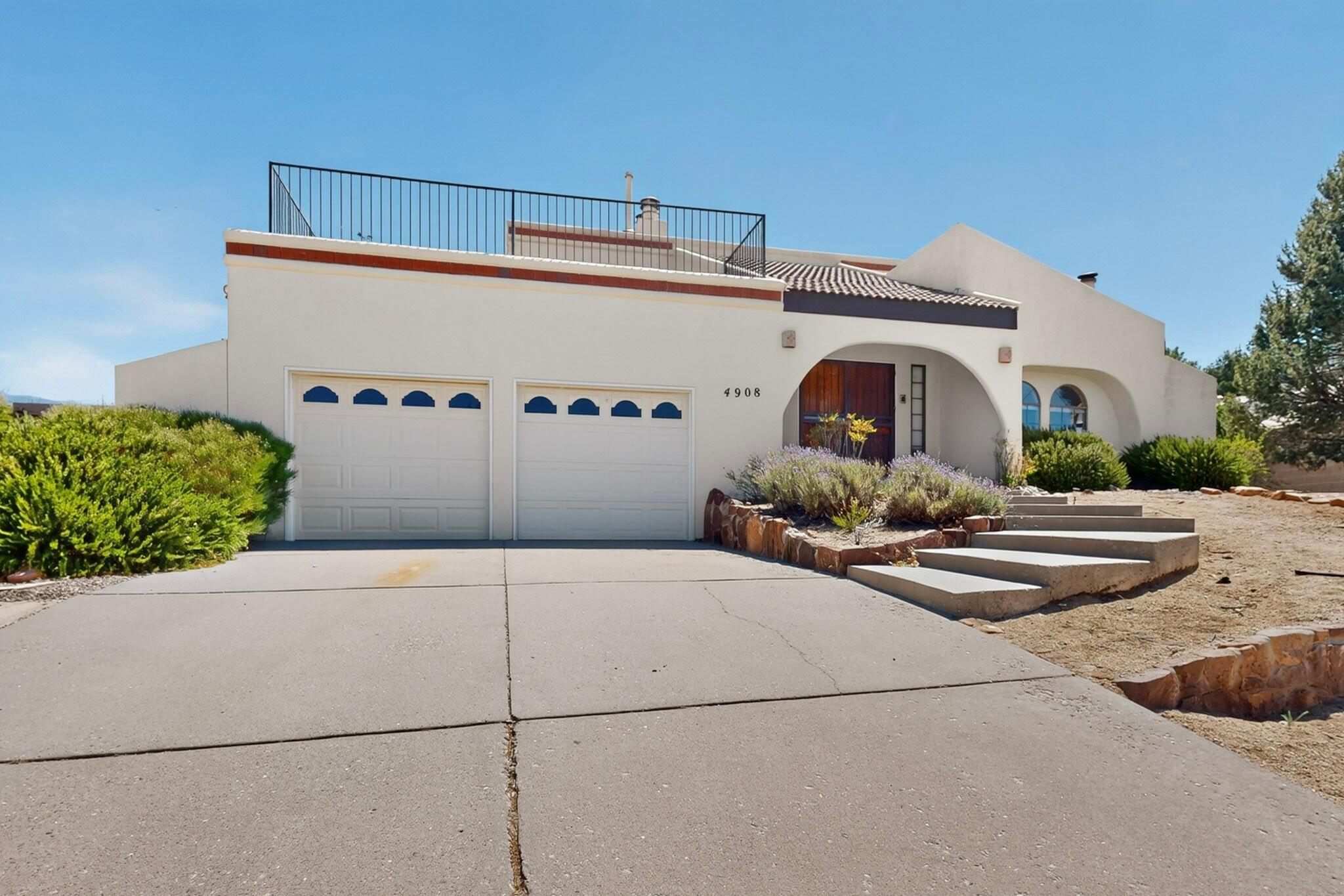 4908 Calle De Luna NE
