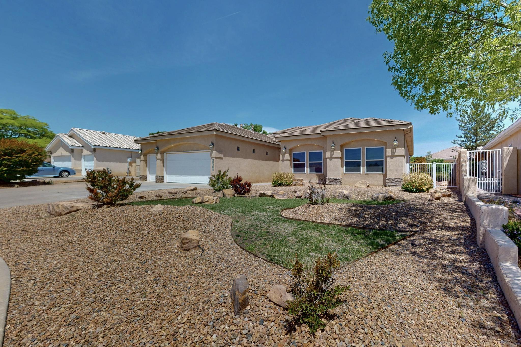 3933 Augusta Drive, Rio Rancho, New Mexico image 1