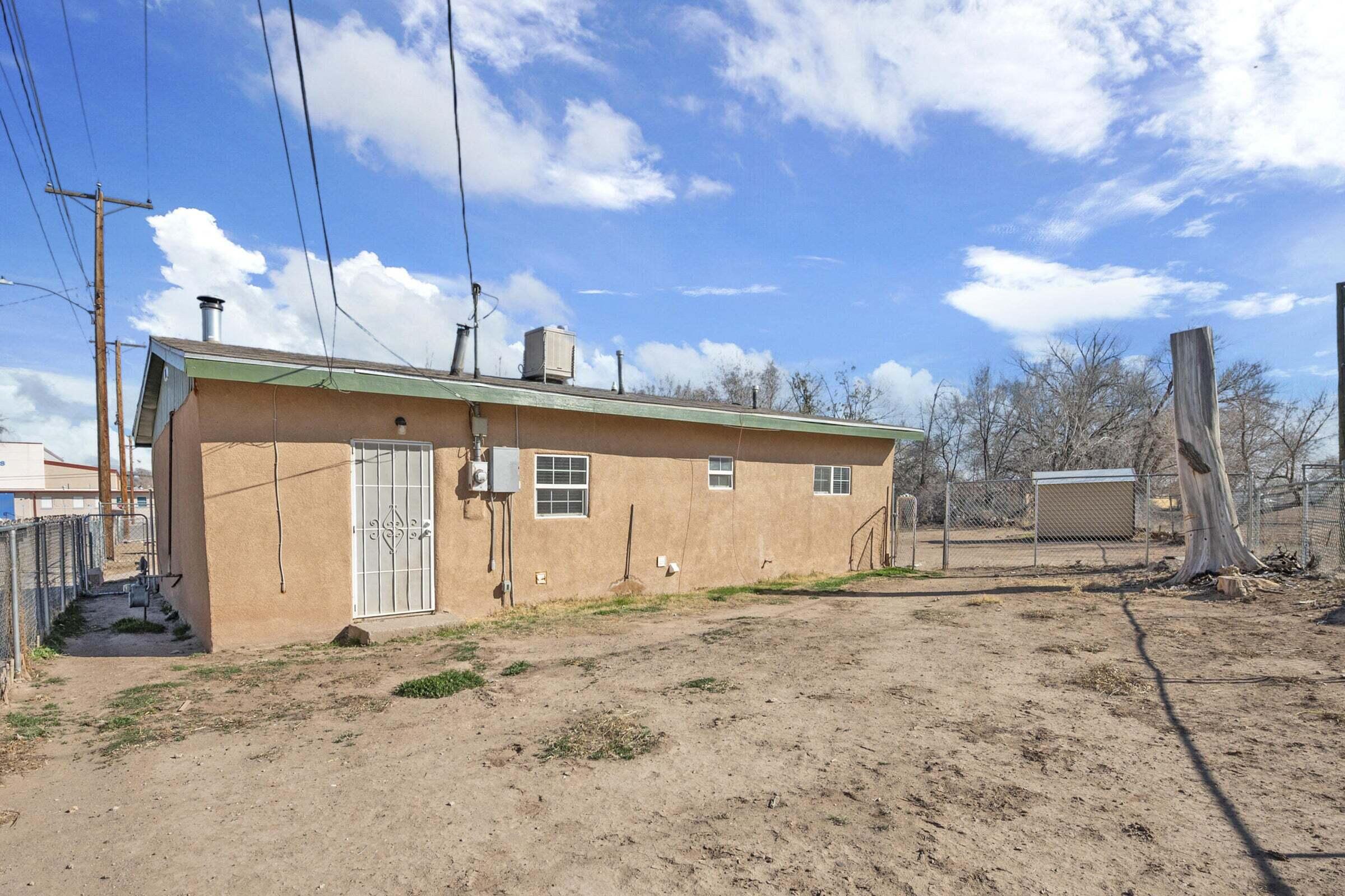 212 Santa Fe Street, Los Lunas, New Mexico image 4