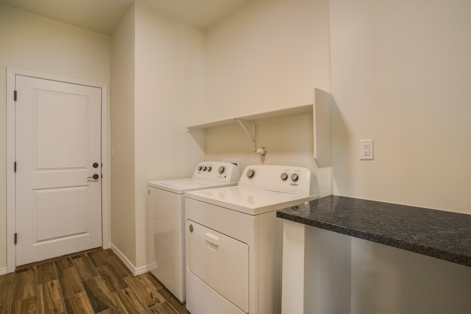 1721 Valle De Colores Road, Los Lunas, New Mexico image 24