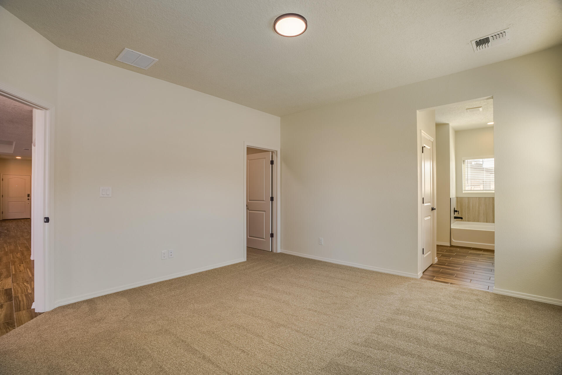 1721 Valle De Colores Road, Los Lunas, New Mexico image 9