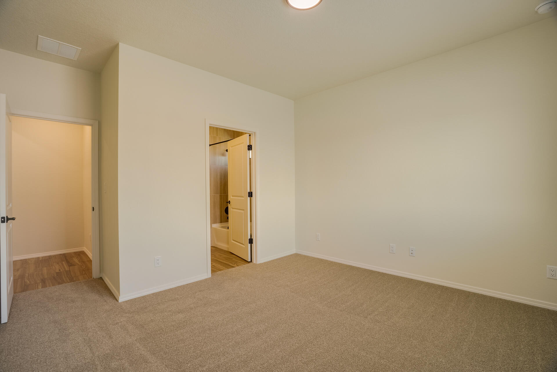 1721 Valle De Colores Road, Los Lunas, New Mexico image 13