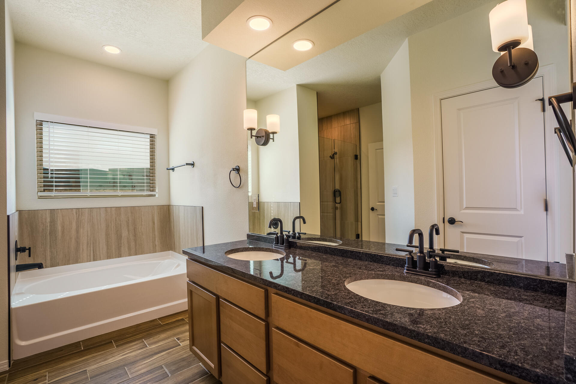 1721 Valle De Colores Road, Los Lunas, New Mexico image 11