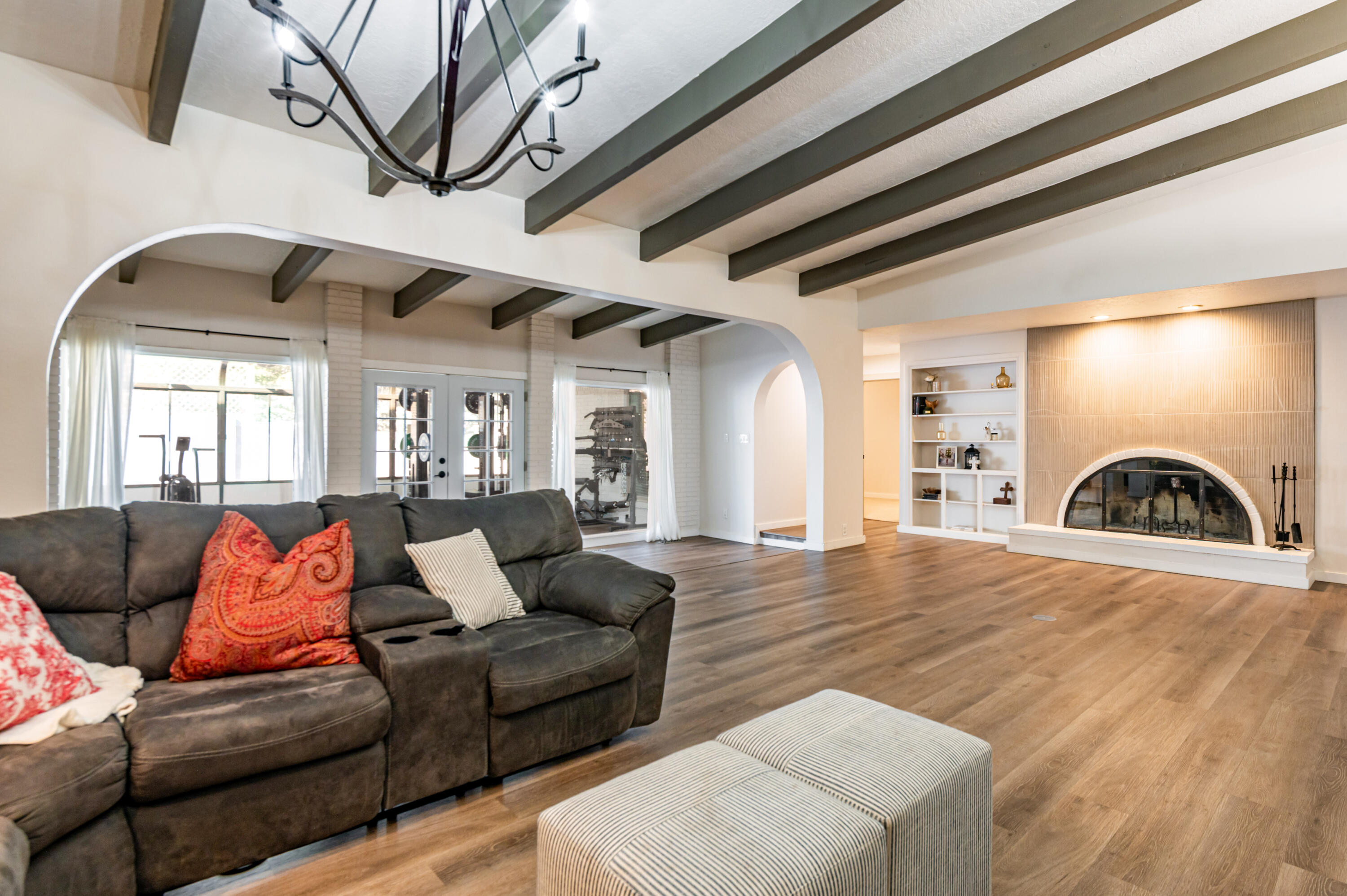 1008 Cuatro Cerros Trail SE