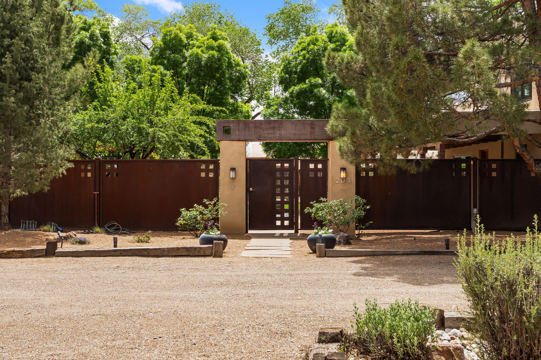 204 Tierra Del Sol NW