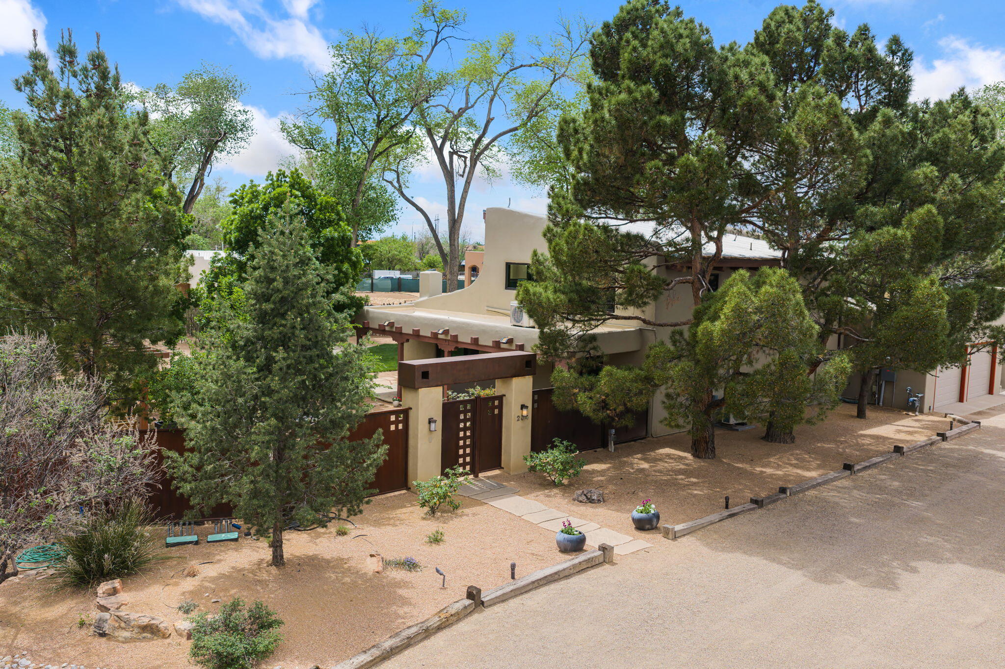 204 Tierra Del Sol NW