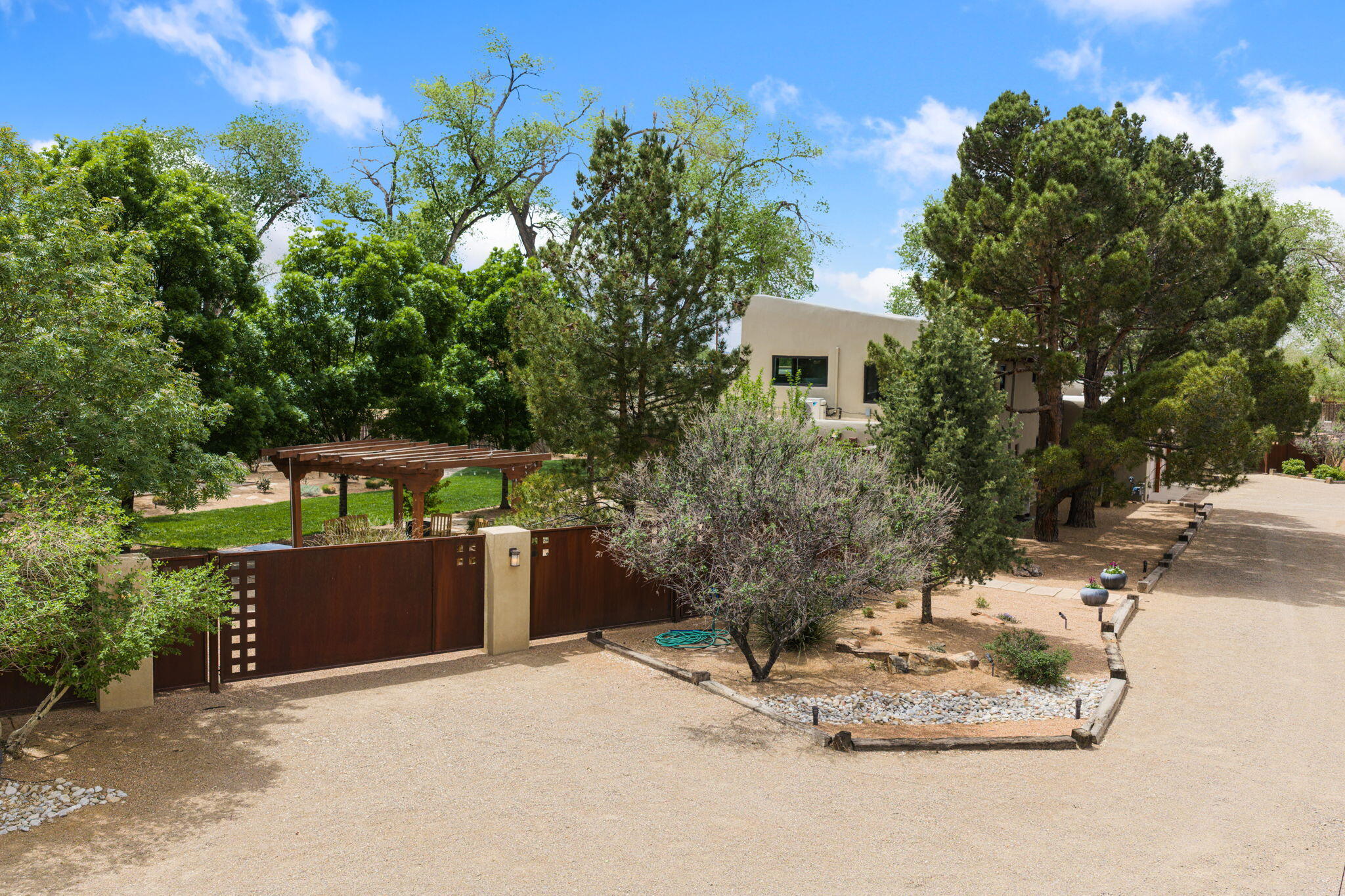 204 Tierra Del Sol NW