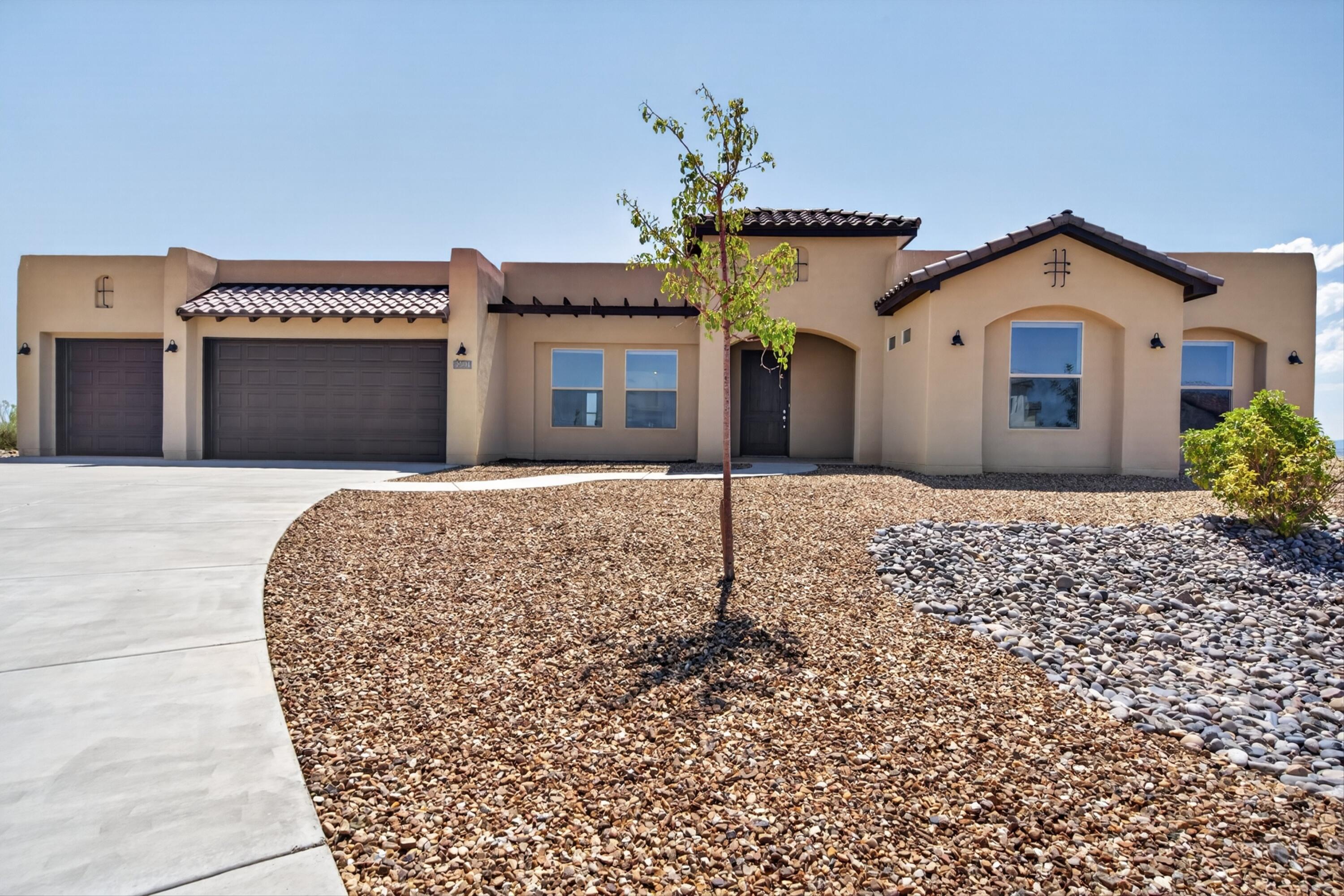 2601 Mansart Court NE