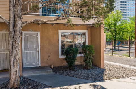 Photo of 700 Fruit Avenue NW #APT H, Albuquerque, NM 87102 (MLS # 1108191)