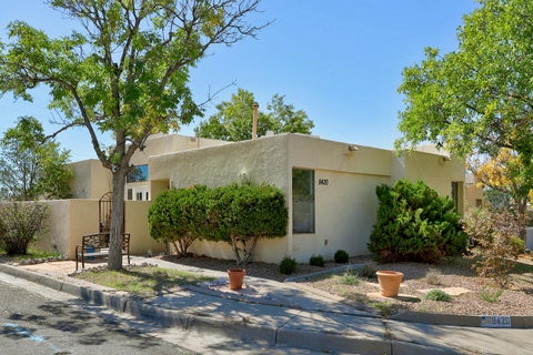 Photo of 8420 Parrot Run Road NE, Albuquerque, NM 87109 (MLS # 1112392)