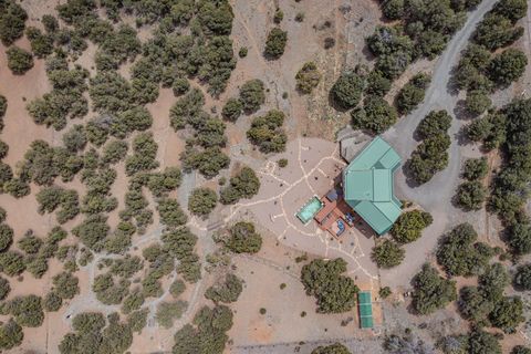 22 Sandia Mountain Ranch Drive, Tijeras, NM 87059 - #: 1061684