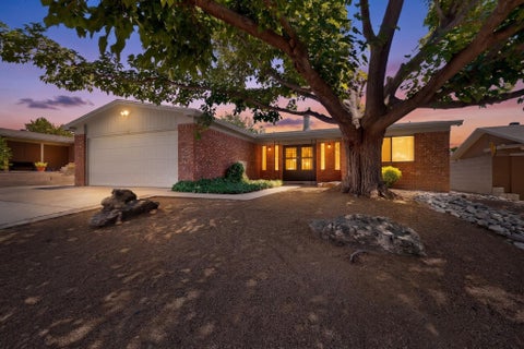 Photo of 8314 Krim Drive NE, Albuquerque, NM 87109 (MLS # 1108266)