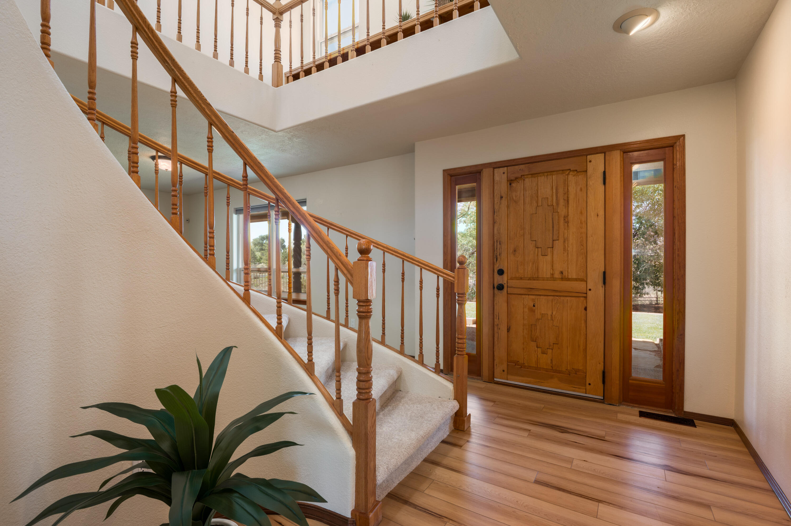 9231 Oakland Avenue NE