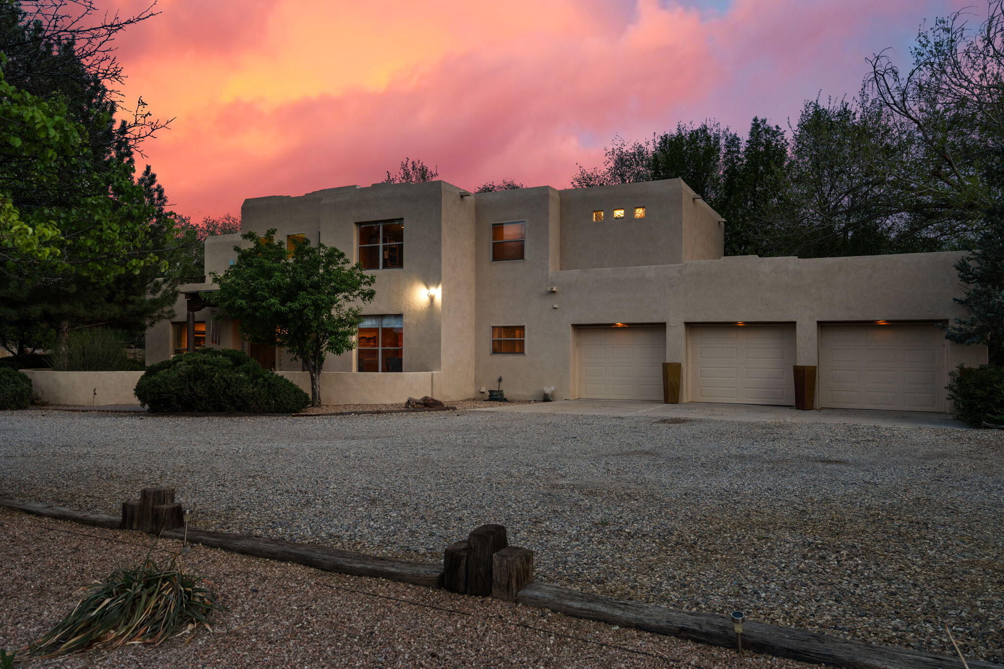 203 N Felice Perea Road, Corrales, New Mexico image 2