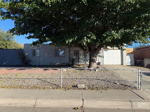 1112 Dorothy Street NE Albuquerque NM 87112