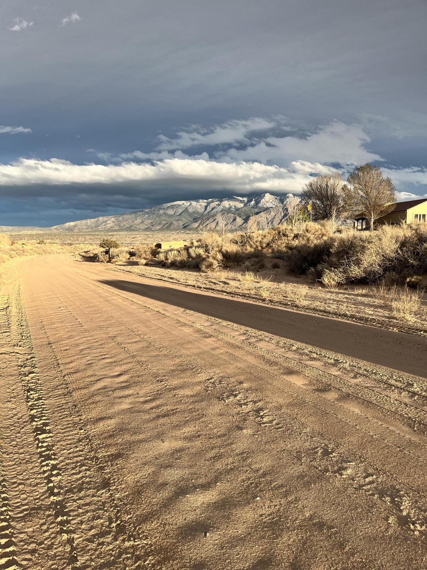 6824 Vatapa Road, Rio Rancho, New Mexico image 6